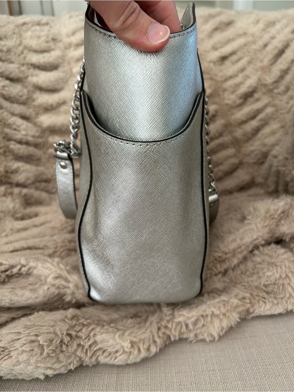 Michael Kors Metallic Silver Saffiano Tote with Matching Wallet - Picture 5 of 16
